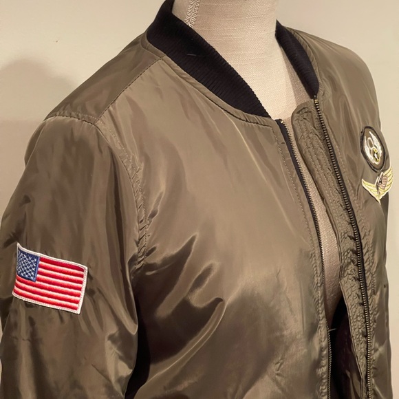 ✨HP✨ J2 Satin Bomber jacket in army green -junior sized XL - Picture 2 of 9